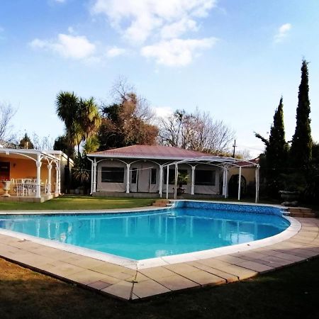 Casa Romana B&B Ladybrand ภายนอก รูปภาพ