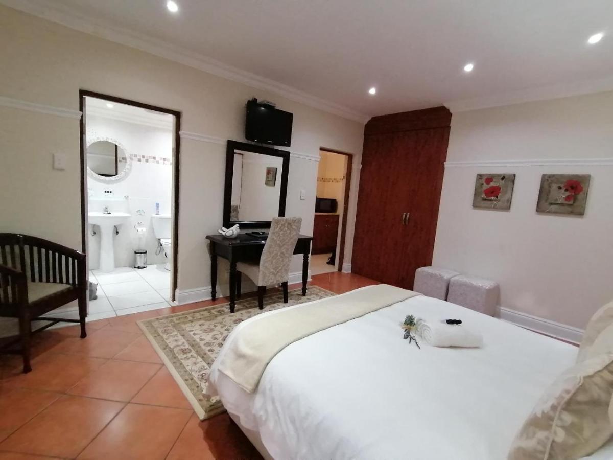 Casa Romana B&B Ladybrand ภายนอก รูปภาพ