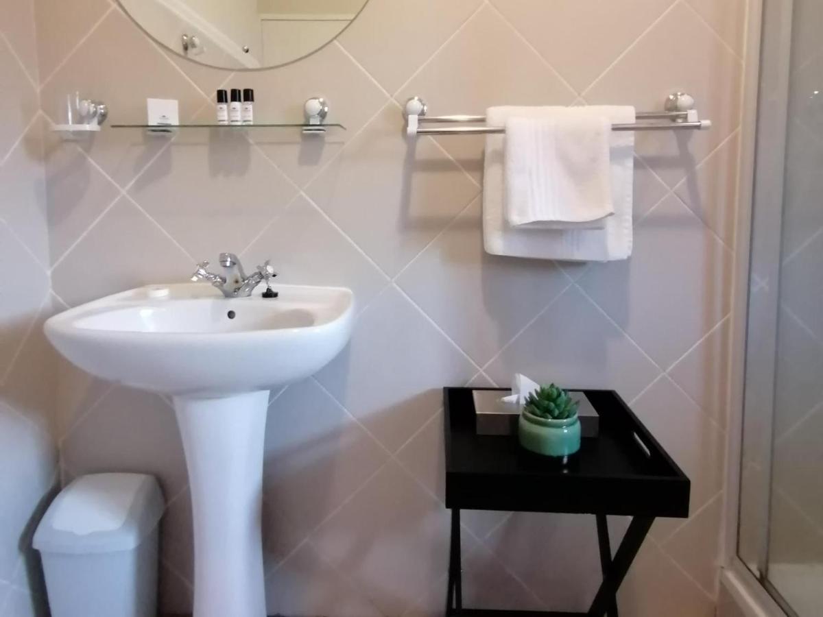 Casa Romana B&B Ladybrand ภายนอก รูปภาพ
