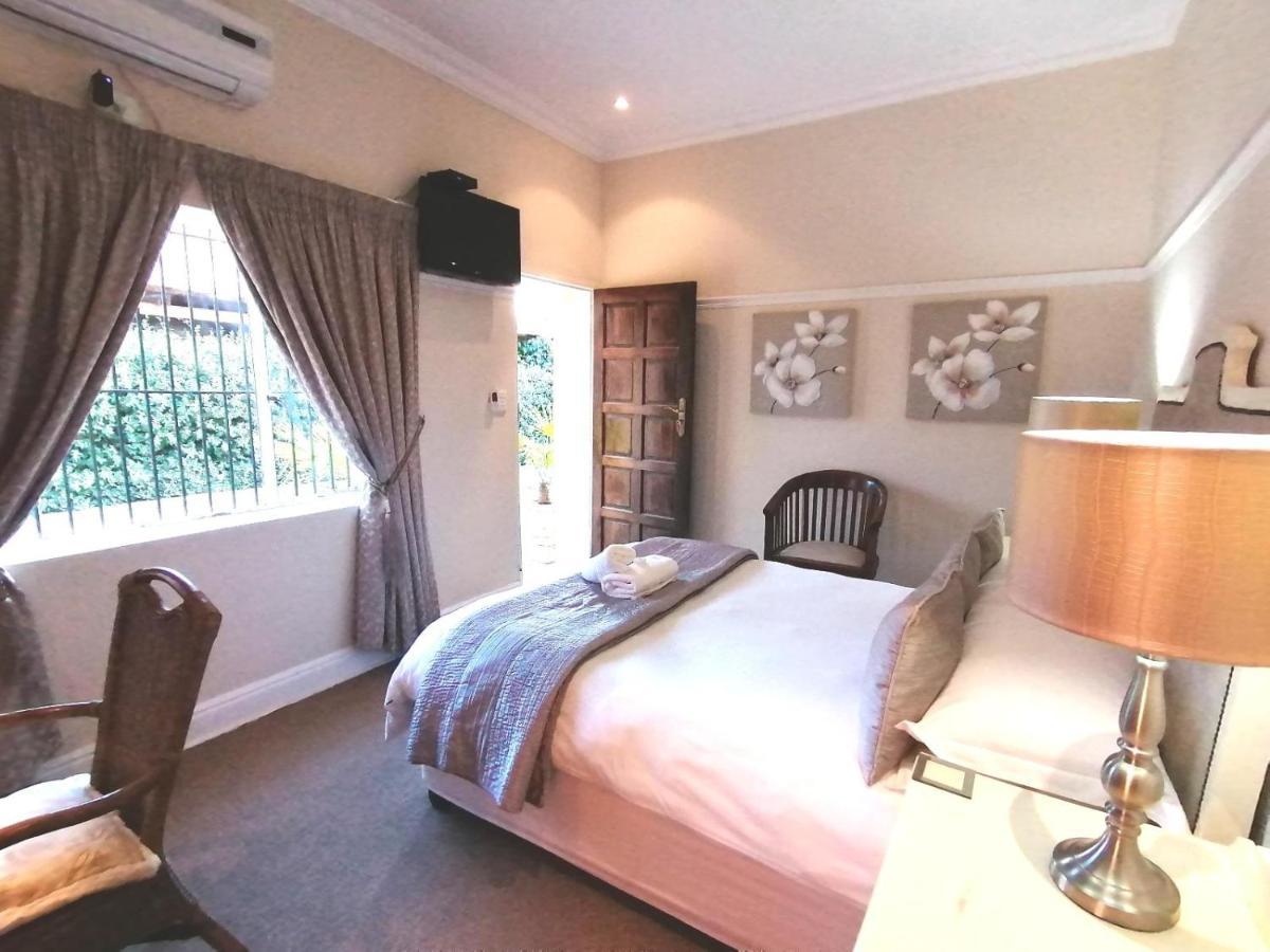 Casa Romana B&B Ladybrand ภายนอก รูปภาพ
