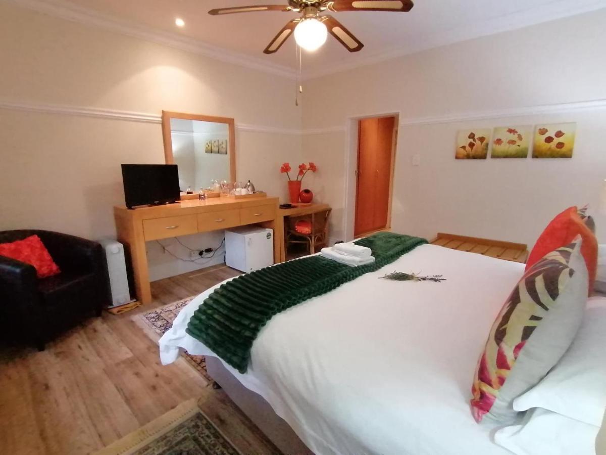 Casa Romana B&B Ladybrand ภายนอก รูปภาพ